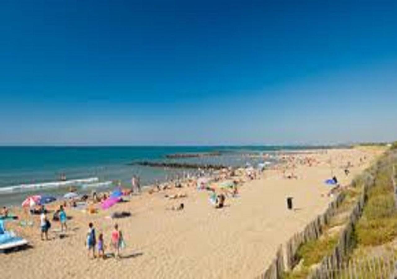 Camping La Carabasse Vias-Plage-T4 Climatise,Tout Confort, Emplacement Calme ! Luaran gambar
